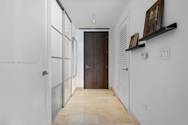 68 SE 6th St 3209, Miami, FL 33131