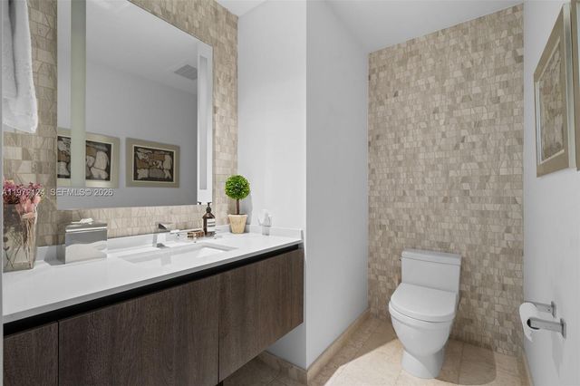 68 SE 6th St 3209, Miami, FL 33131