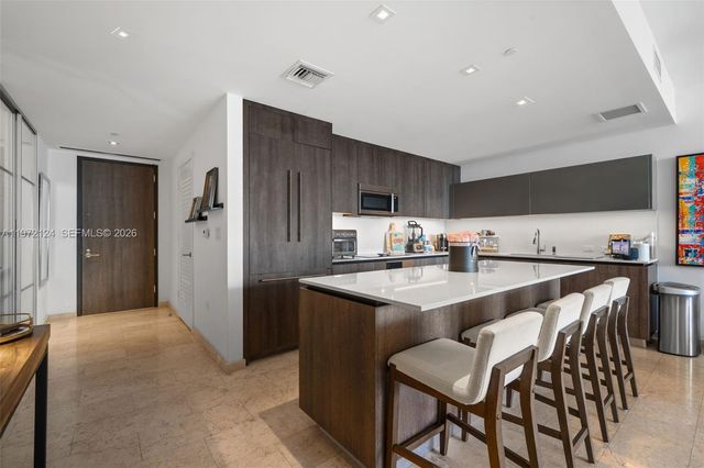 68 SE 6th St 3209, Miami, FL 33131