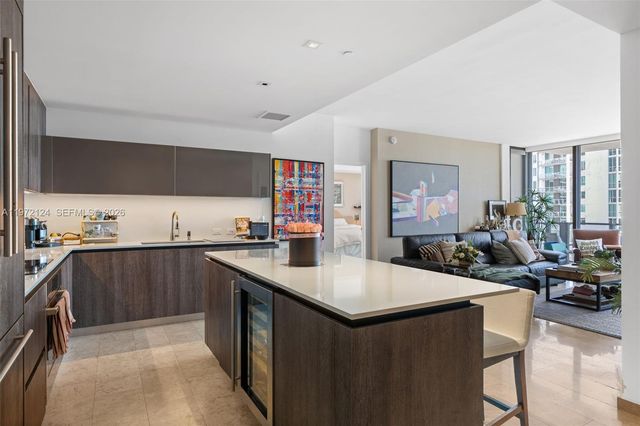 68 SE 6th St 3209, Miami, FL 33131