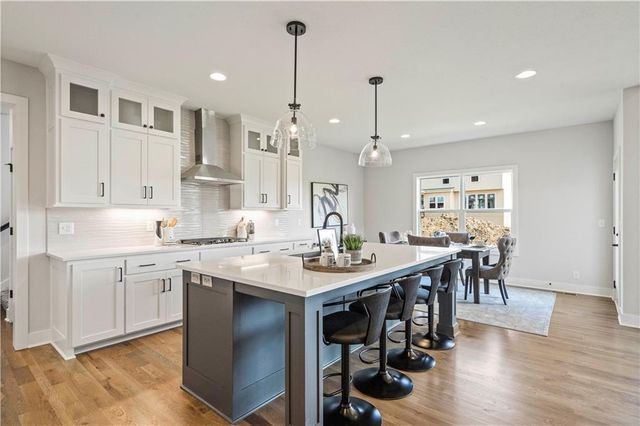 4746 NW Sienna Ridge, Riverside, MO 64150