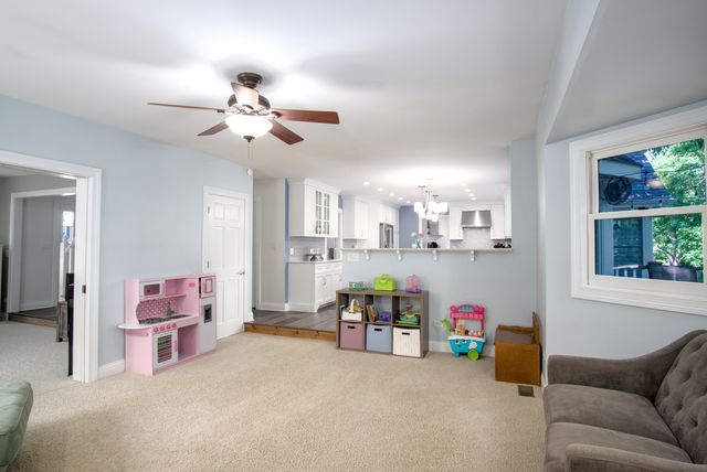 0S461 Madison Street, Winfield, IL 60190