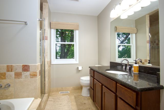 0S461 Madison Street, Winfield, IL 60190