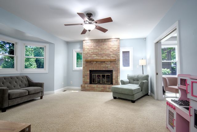 0S461 Madison Street, Winfield, IL 60190