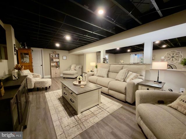 234 WHEAT RD, Buena, NJ 08310