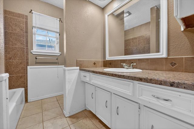 233 E 26th Street, Littlefield, TX 79336