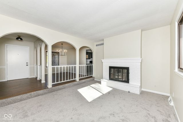 810 Ramblin Road, Greenwood, IN 46142