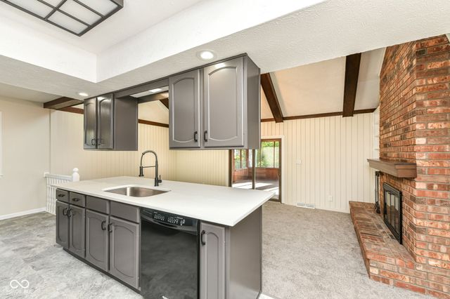 810 Ramblin Road, Greenwood, IN 46142