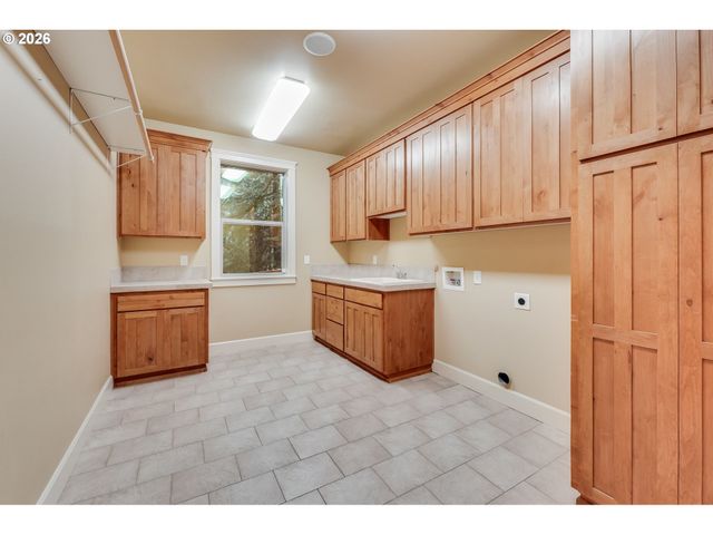 12925 Sw BELL Rd, Sherwood, OR 97140