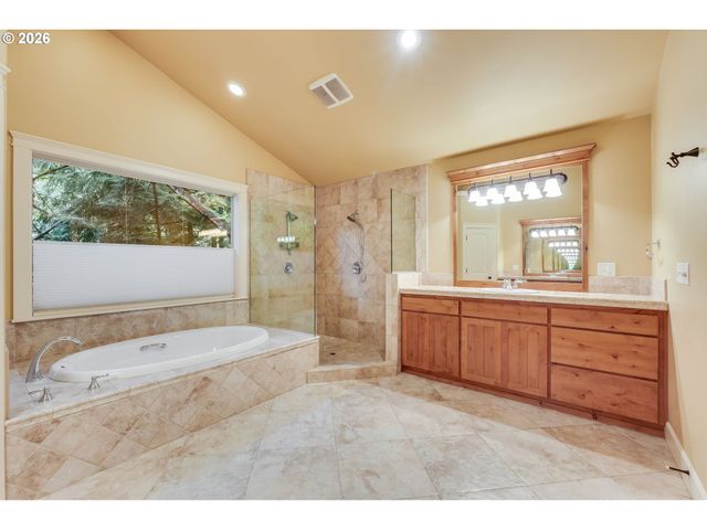 12925 Sw BELL Rd, Sherwood, OR 97140