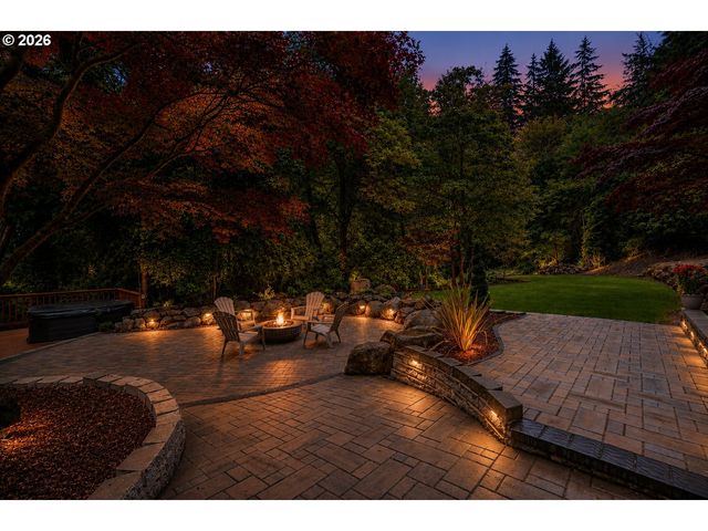 12925 Sw BELL Rd, Sherwood, OR 97140