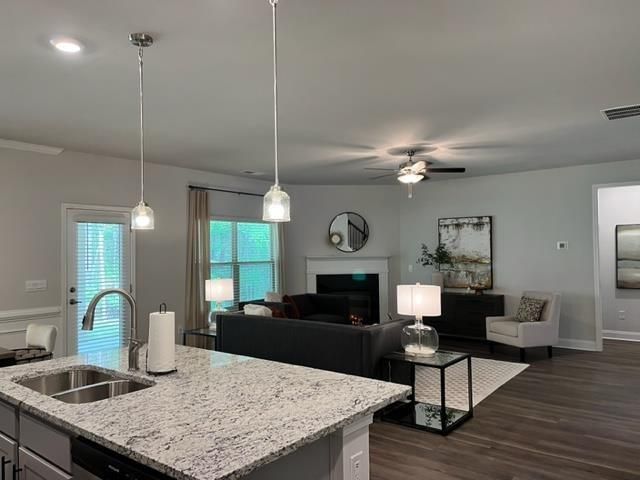 718 Eagle Heights Drive, Maysville, GA 30558