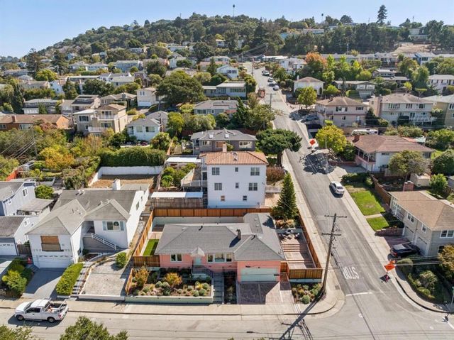 293 W 39th Avenue, San Mateo, CA 94403
