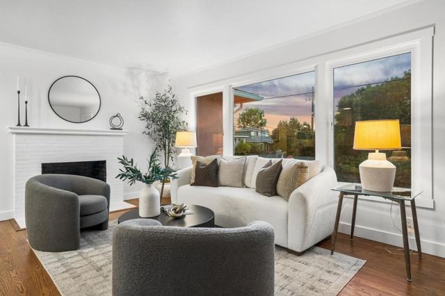 293 W 39th Avenue, San Mateo, CA 94403