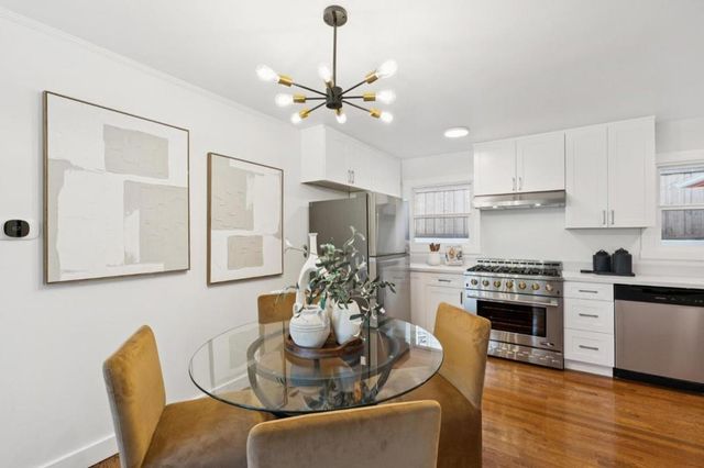 293 W 39th Avenue, San Mateo, CA 94403