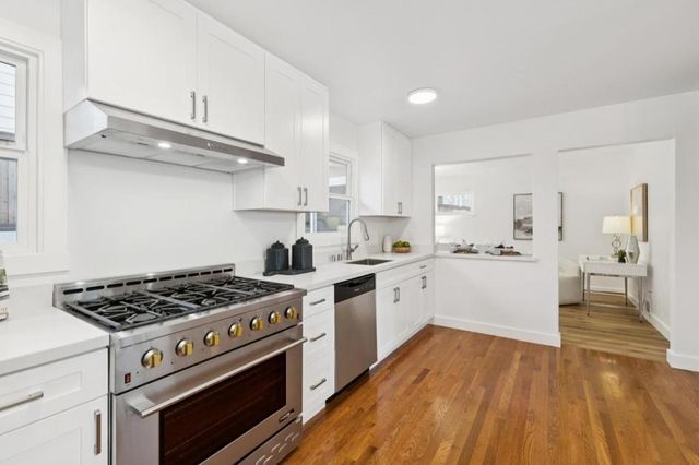 293 W 39th Avenue, San Mateo, CA 94403