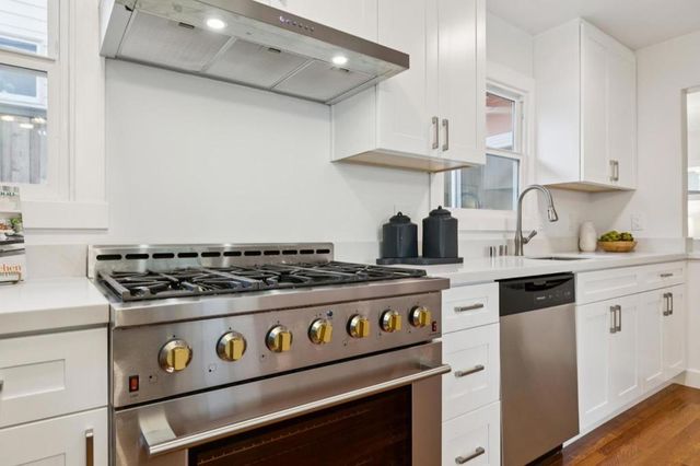 293 W 39th Avenue, San Mateo, CA 94403