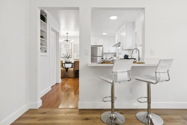 293 W 39th Avenue, San Mateo, CA 94403