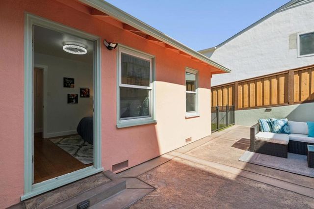 293 W 39th Avenue, San Mateo, CA 94403