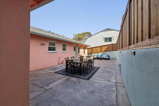 293 W 39th Avenue, San Mateo, CA 94403