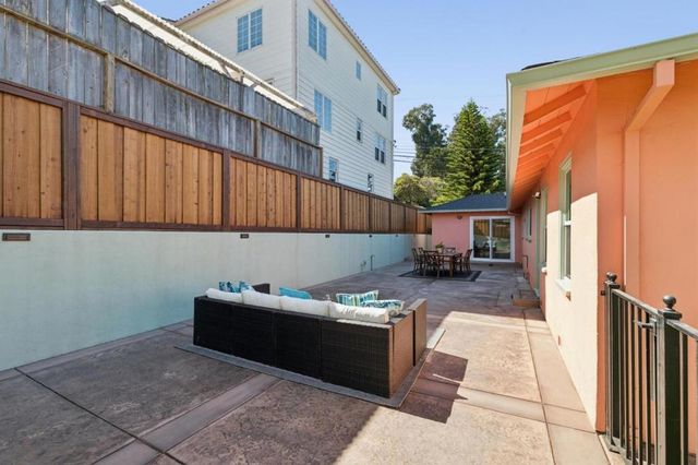 293 W 39th Avenue, San Mateo, CA 94403