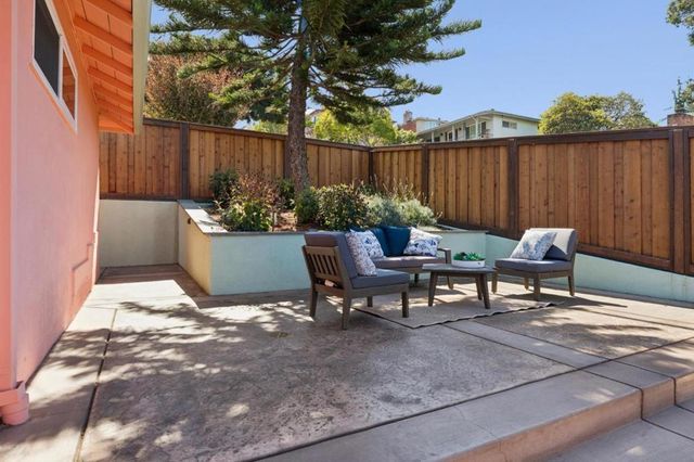 293 W 39th Avenue, San Mateo, CA 94403