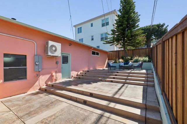 293 W 39th Avenue, San Mateo, CA 94403