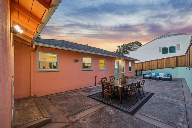 293 W 39th Avenue, San Mateo, CA 94403
