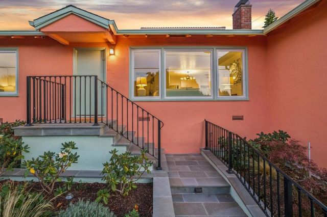 293 W 39th Avenue, San Mateo, CA 94403