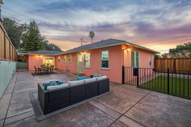 293 W 39th Avenue, San Mateo, CA 94403