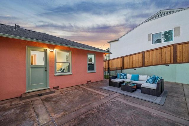 293 W 39th Avenue, San Mateo, CA 94403