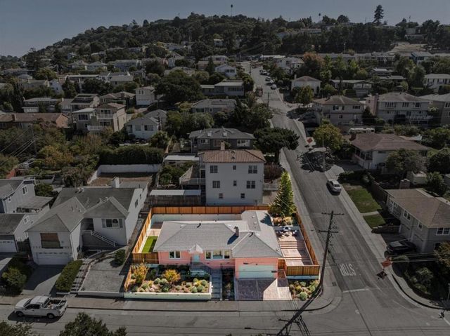 293 W 39th Avenue, San Mateo, CA 94403