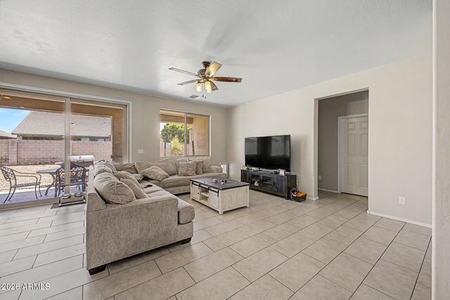 10155 W GOLDEN Lane, Peoria, AZ 85345