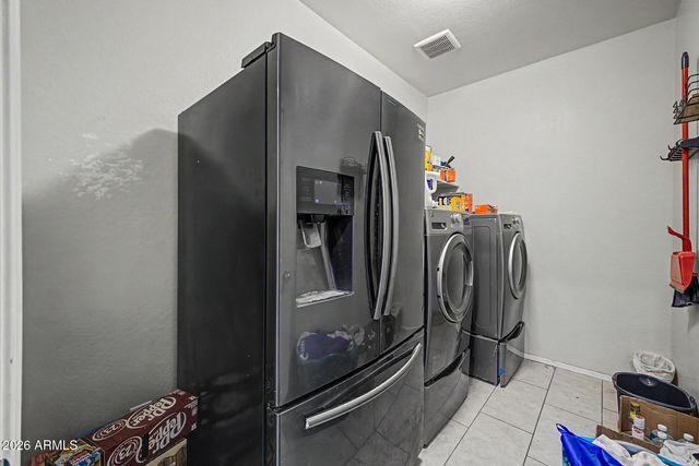 10155 W GOLDEN Lane, Peoria, AZ 85345