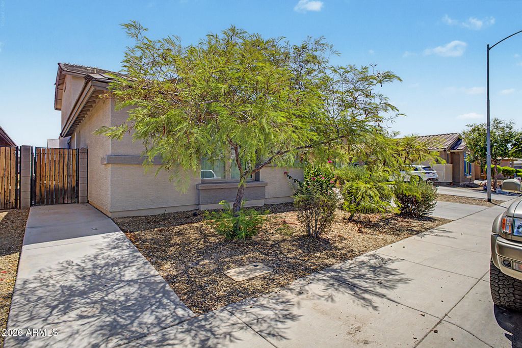 10155 W GOLDEN Lane, Peoria, AZ 85345 — photo 5