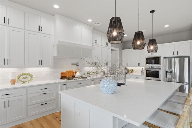 3507 SW Starburst Avenue, Bentonville, AR 72713