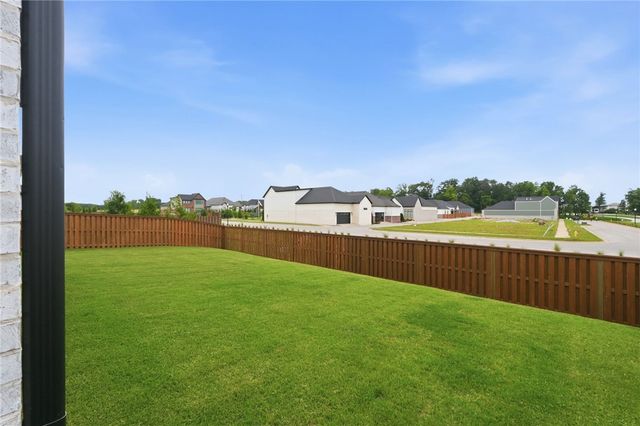 3507 SW Starburst Avenue, Bentonville, AR 72713