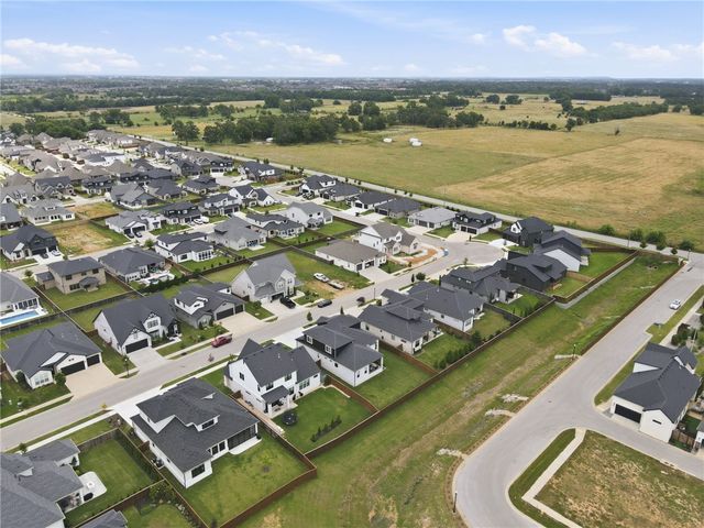 3507 SW Starburst Avenue, Bentonville, AR 72713