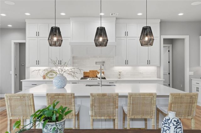 3507 SW Starburst Avenue, Bentonville, AR 72713