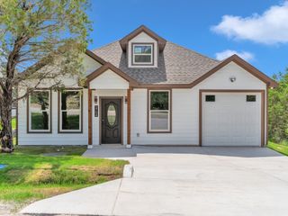 5704 San Jacinto Drive, Granbury, TX 76048