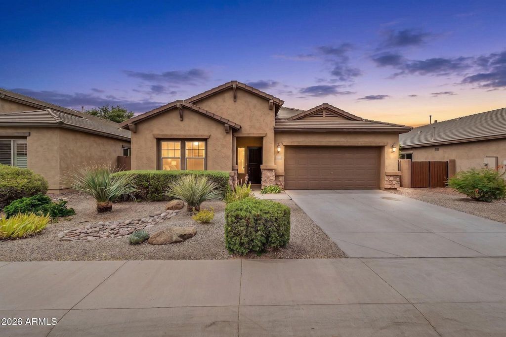 10865 E SENTIERO Avenue, Mesa, AZ 85212 — exterior