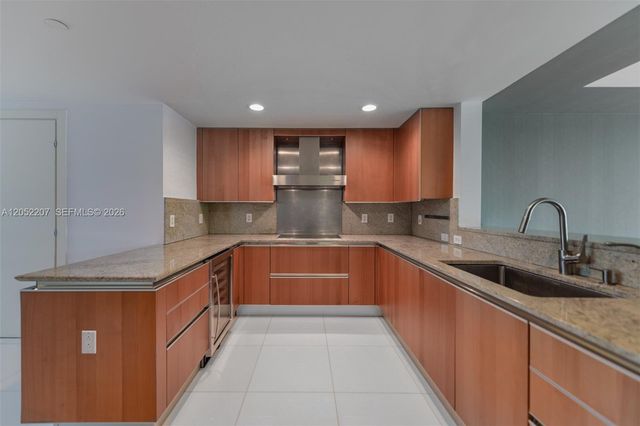 2627 S Bayshore Dr 604, Miami, FL 33133