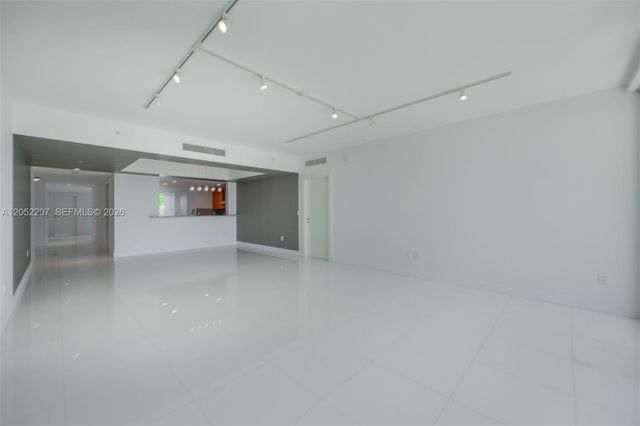 2627 S Bayshore Dr 604, Miami, FL 33133