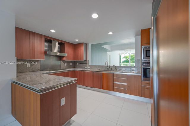 2627 S Bayshore Dr 604, Miami, FL 33133
