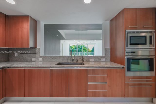 2627 S Bayshore Dr 604, Miami, FL 33133
