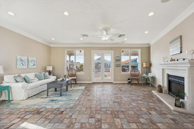 1854 Tiki Drive, Tiki Island, TX 77554