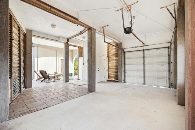 1854 Tiki Drive, Tiki Island, TX 77554