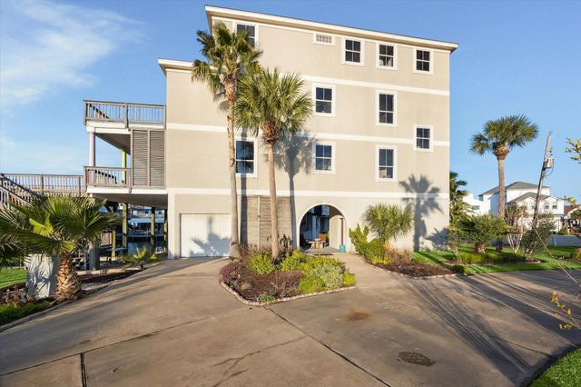 1854 Tiki Drive, Tiki Island, TX 77554