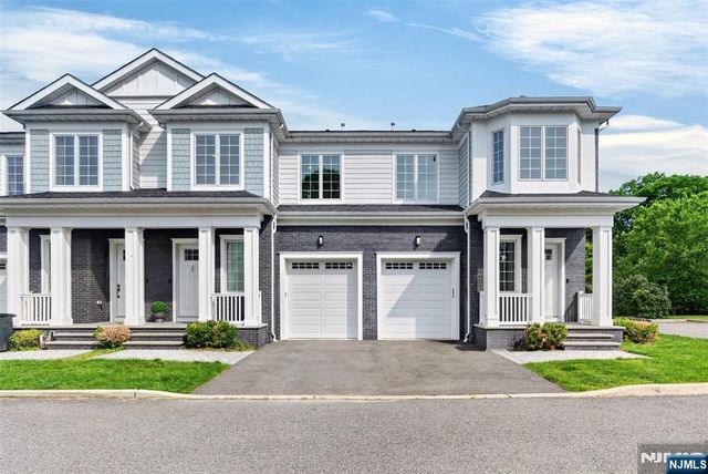 22 Gabriel Court 22, Paramus, NJ 07652