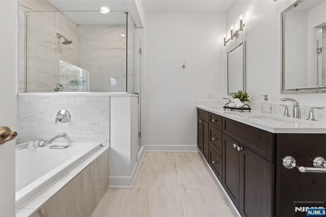 22 Gabriel Court 22, Paramus, NJ 07652